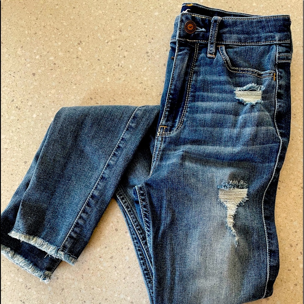 Hollister ULTRA HIGH RISE SUPER SKINNY JEANS